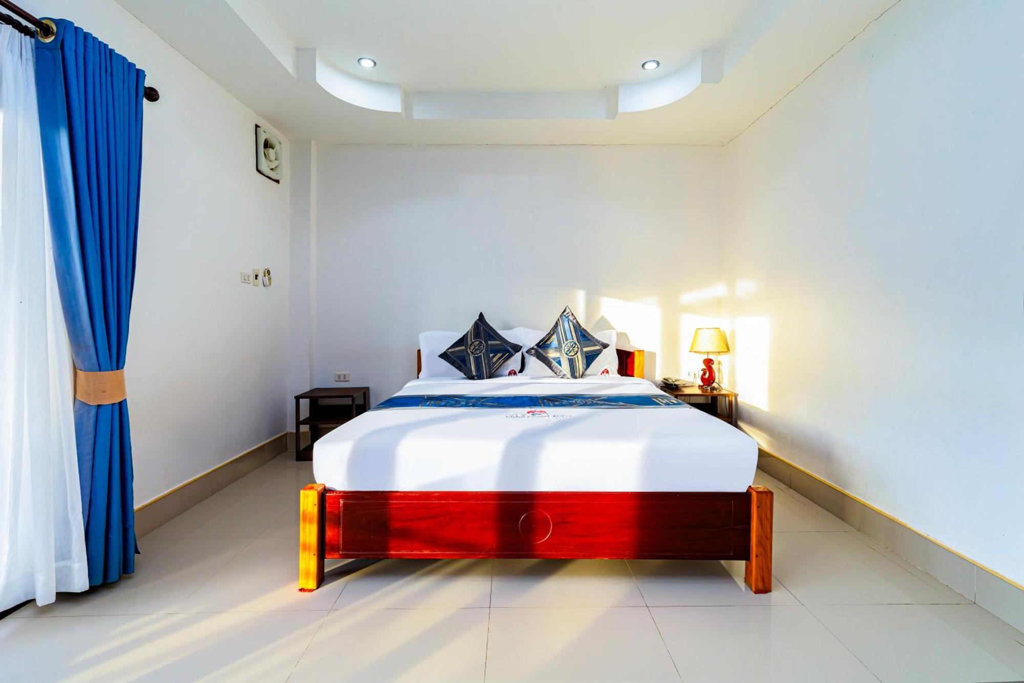 Lisha The Grand Riverside Hotel Vang Vieng Exterior photo